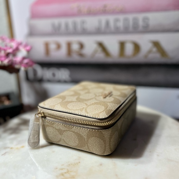 SOLD Coach NWT Jewelry Box In Signature Canvas - Picture 4 of 7